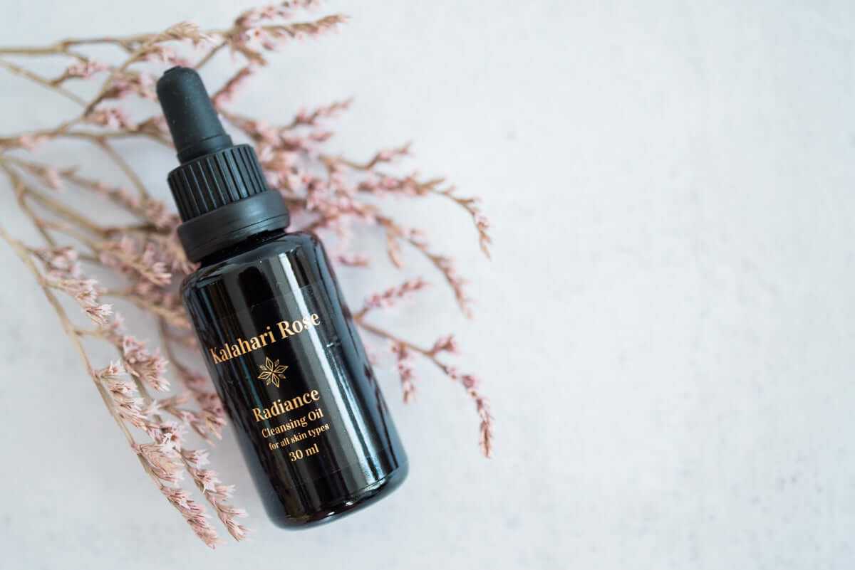 Kalahari Rose Face Cleansing Oil texture – silky, non-comedogenic oil cleanser