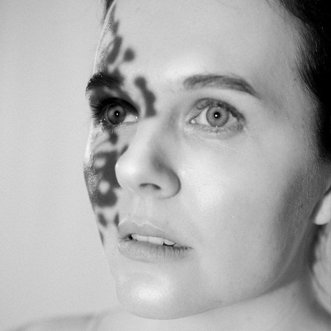 Soothing sensitive skin.